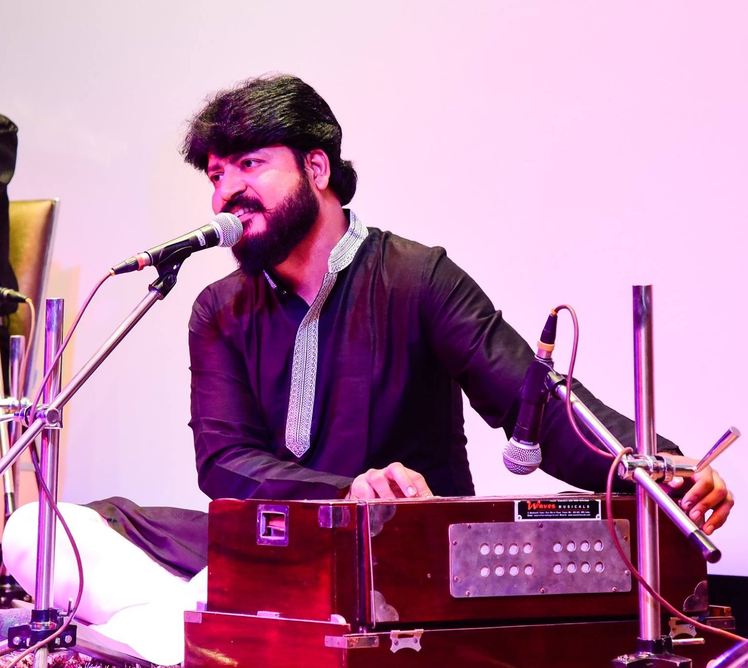 Prajyot Dewaskar teaching music at Kalpanaad Academy